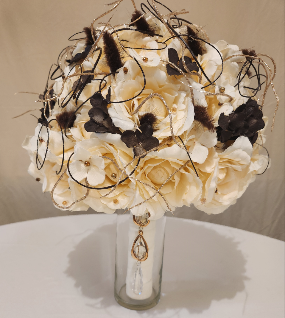 Exquisite Brown & Cream Bouquet with lights